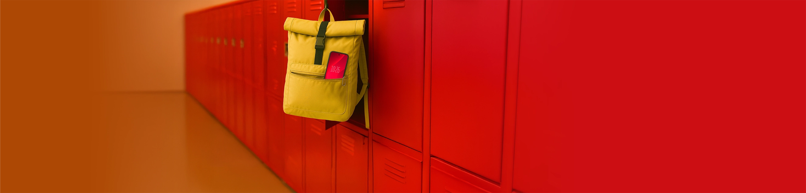 Žena pořizující selfie ve městě